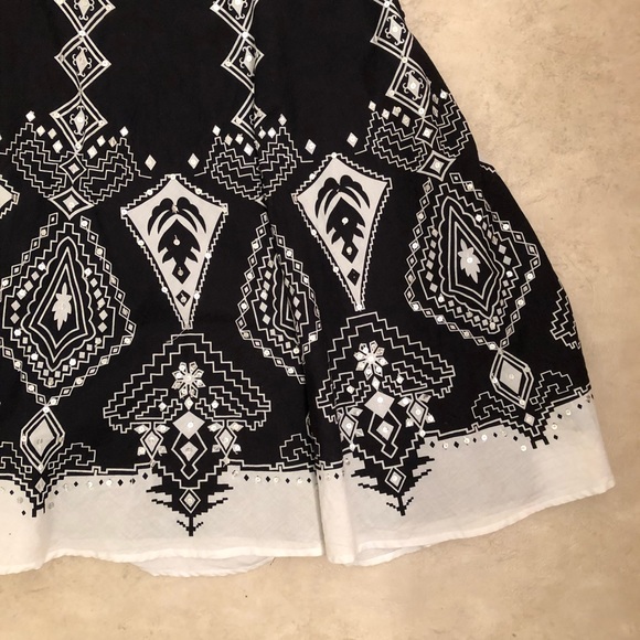 10/$40 100% cotton John Paul Richard skirt size 8 - Picture 2 of 4